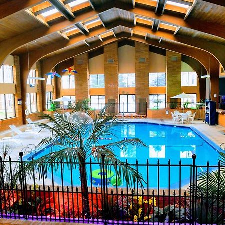 Douglas Inn And Conference Center Bagian luar foto