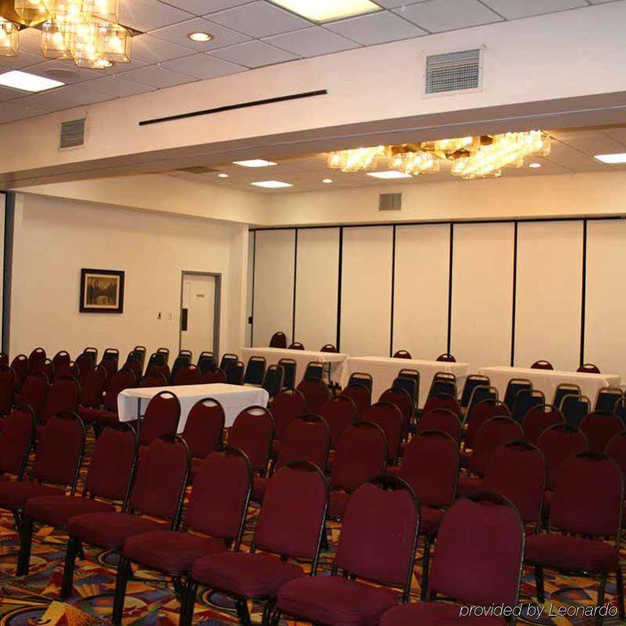 Douglas Inn And Conference Center Bagian luar foto