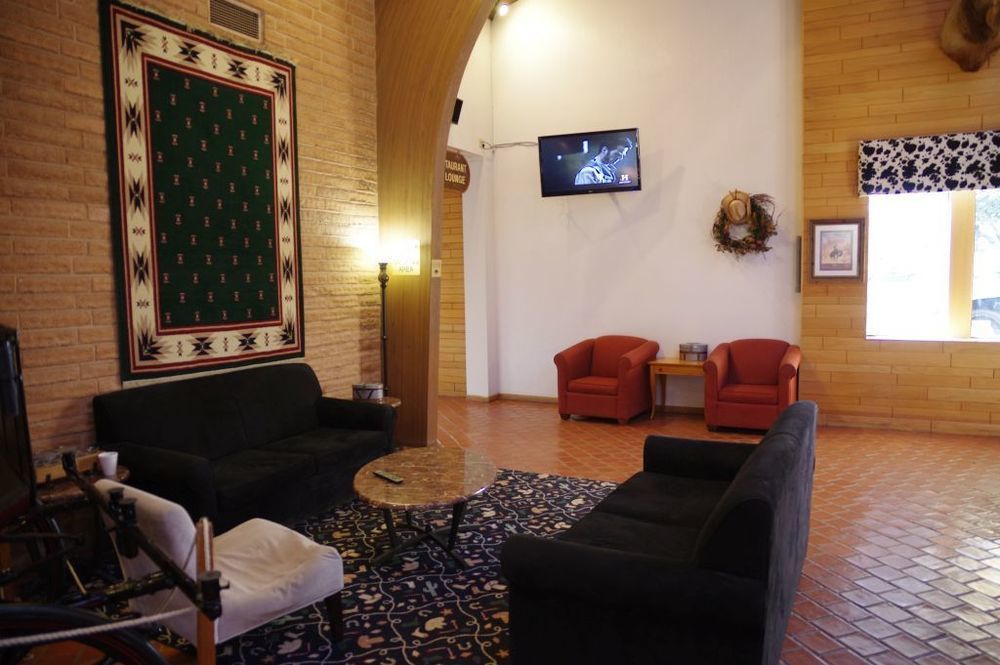 Douglas Inn And Conference Center Bagian luar foto